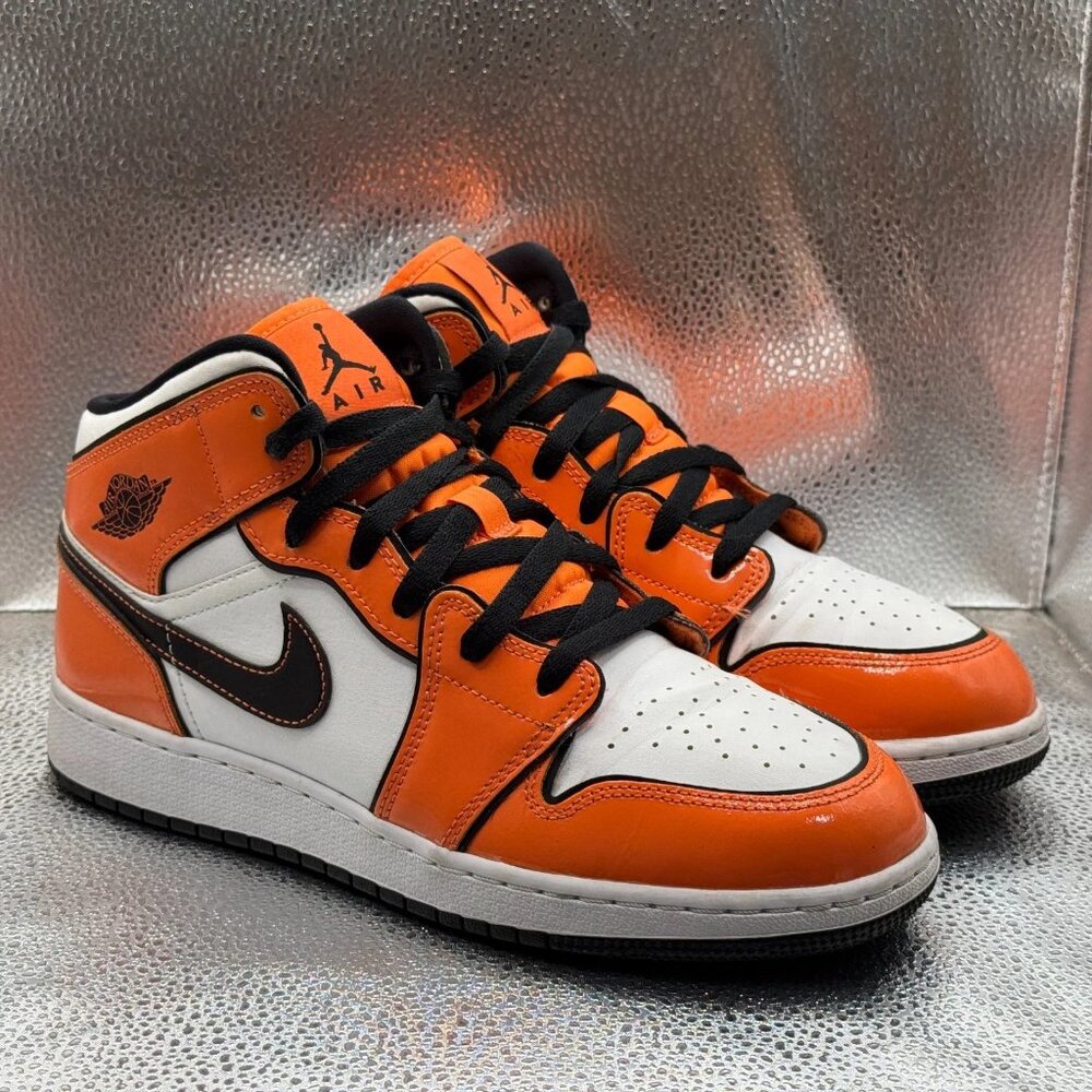 Size 7Y Air Jordan 1 Mid SE Kids Turf Orange Lace Up Sneaker BQ6931-802